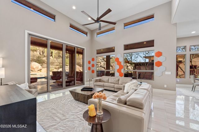 14356 N Stone View Place, Oro Valley, AZ 85755