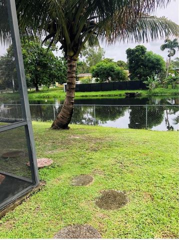 2160 NW 82nd Ter, Sunrise, FL 33322