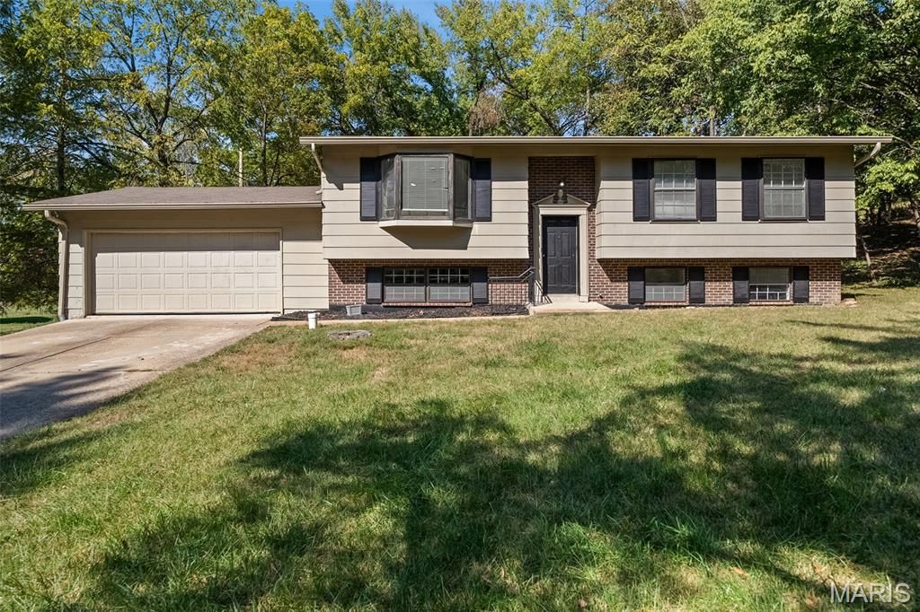 15 Ashgate Court, Fenton, MO 63026