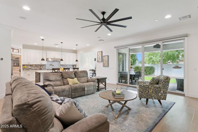 8449 E LINCOLN Drive, Scottsdale, AZ 85250