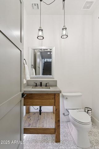 8449 E LINCOLN Drive, Scottsdale, AZ 85250