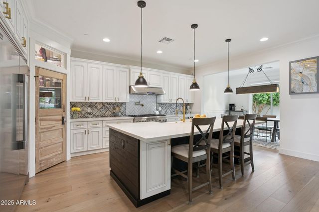 8449 E LINCOLN Drive, Scottsdale, AZ 85250