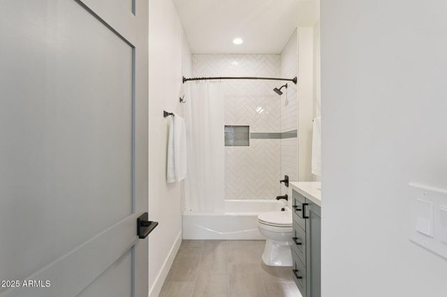 8449 E LINCOLN Drive, Scottsdale, AZ 85250