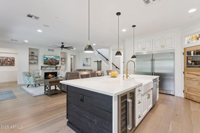 8449 E LINCOLN Drive, Scottsdale, AZ 85250