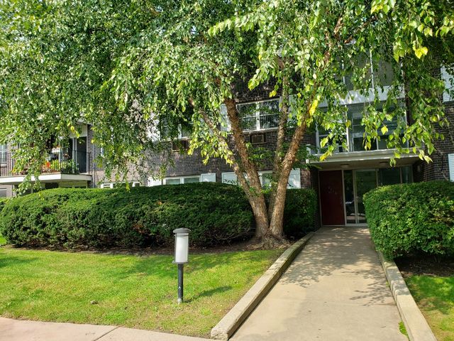 8710 Skokie Boulevard 1A, Skokie, IL 60077
