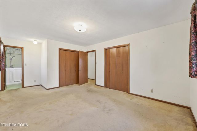 104 Windgate Rd, Oak Ridge, TN 37830