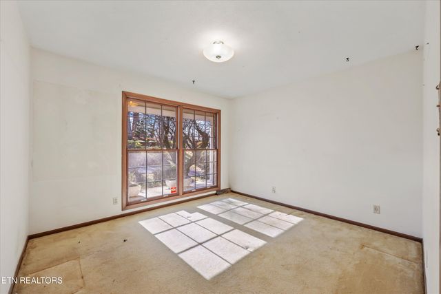 104 Windgate Rd, Oak Ridge, TN 37830