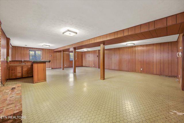 104 Windgate Rd, Oak Ridge, TN 37830