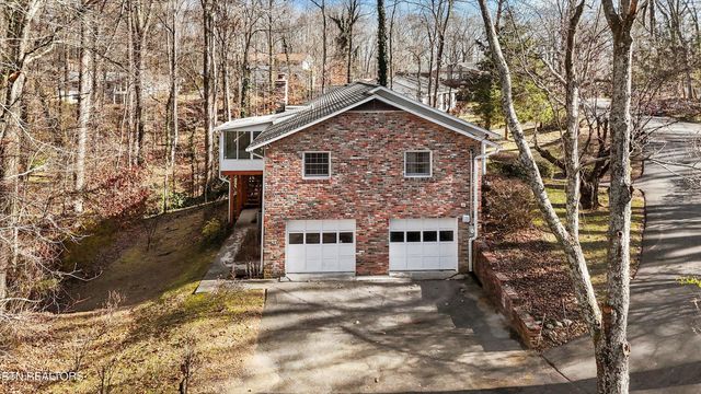 104 Windgate Rd, Oak Ridge, TN 37830