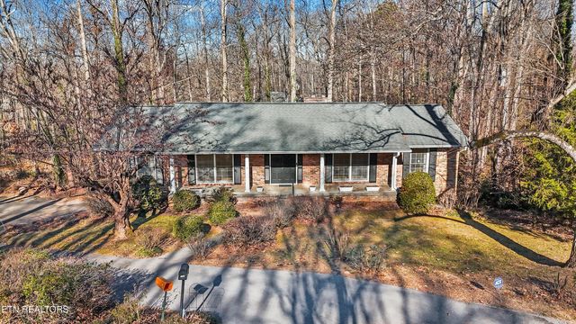 104 Windgate Rd, Oak Ridge, TN 37830
