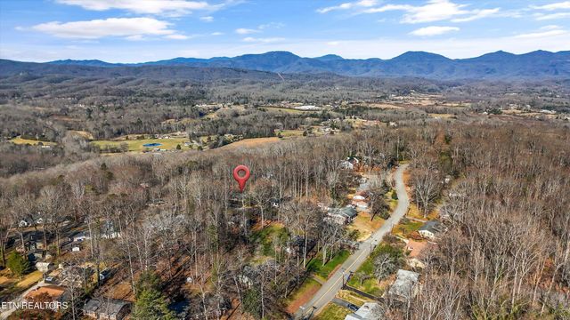 104 Windgate Rd, Oak Ridge, TN 37830