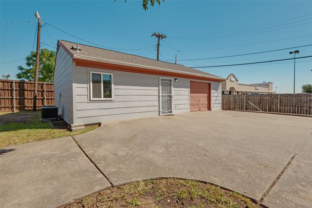 2686 Roger Williams Drive, Irving, TX 75061