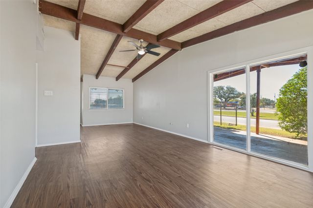 2686 Roger Williams Drive, Irving, TX 75061