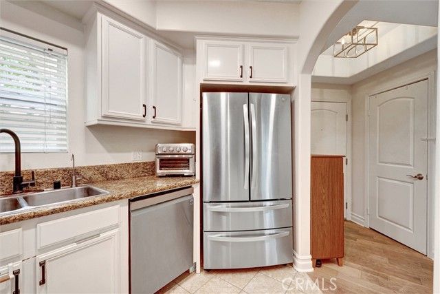 13935 Burbank Boulevard 105, Van Nuys (los Angeles), CA 91401