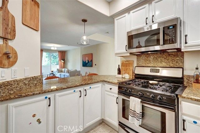 13935 Burbank Boulevard 105, Van Nuys (los Angeles), CA 91401