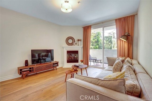 13935 Burbank Boulevard 105, Van Nuys (los Angeles), CA 91401