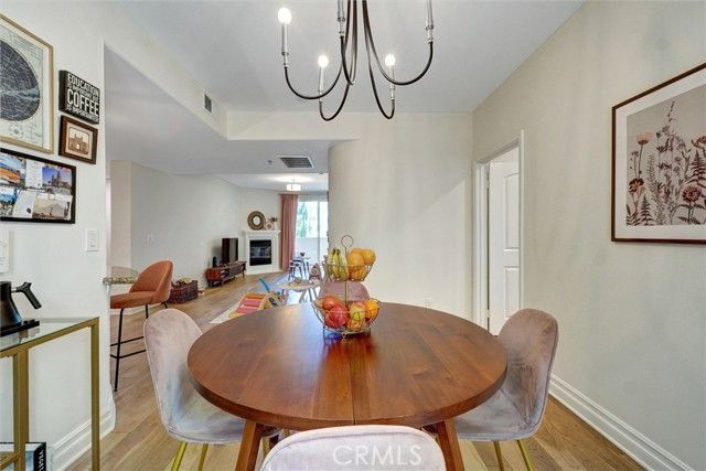 13935 Burbank Boulevard 105, Van Nuys (los Angeles), CA 91401