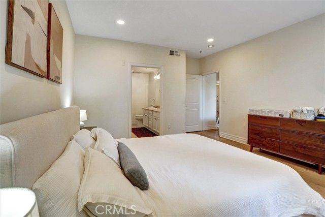 13935 Burbank Boulevard 105, Van Nuys (los Angeles), CA 91401