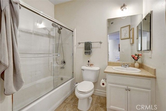13935 Burbank Boulevard 105, Van Nuys (los Angeles), CA 91401