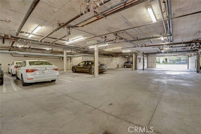 13935 Burbank Boulevard 105, Van Nuys (los Angeles), CA 91401