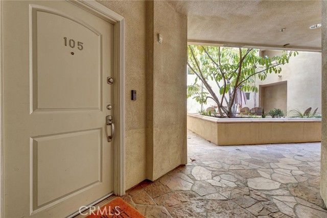 13935 Burbank Boulevard 105, Van Nuys (los Angeles), CA 91401