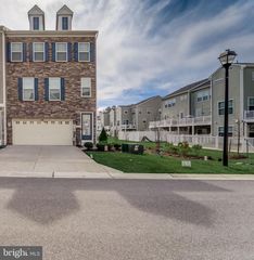 8382 AMBER BEACON CIR, Millersville, MD 21108