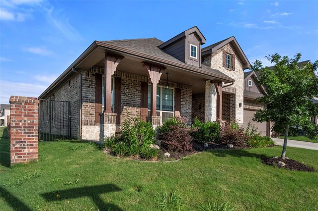7224 Fallen Crest Lane, Arlington, TX 76001