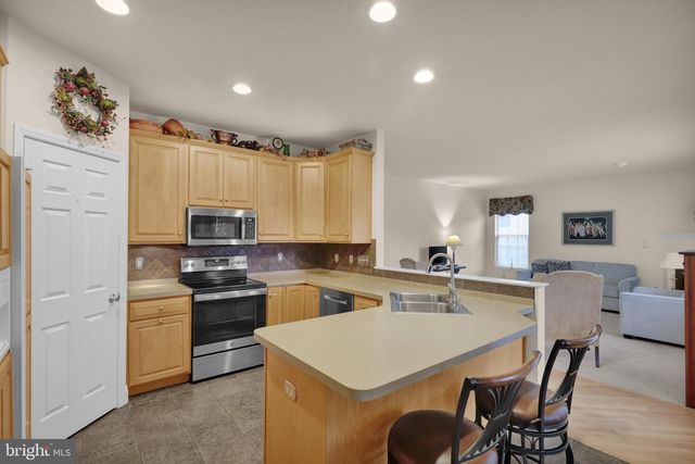 359 MOUNTAIN BLVD, Wernersville, PA 19565