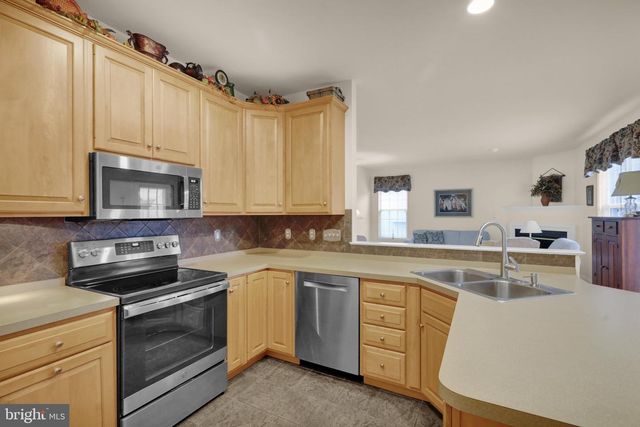 359 MOUNTAIN BLVD, Wernersville, PA 19565
