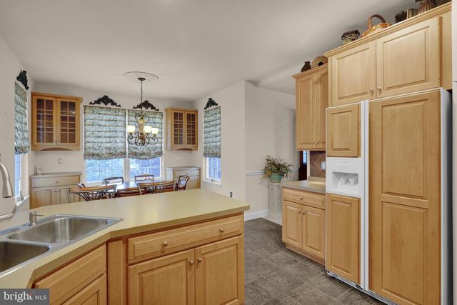359 MOUNTAIN BLVD, Wernersville, PA 19565