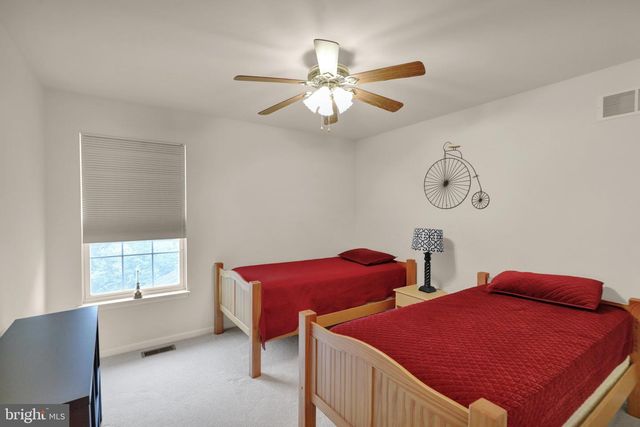 359 MOUNTAIN BLVD, Wernersville, PA 19565
