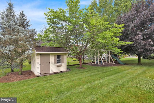 359 MOUNTAIN BLVD, Wernersville, PA 19565