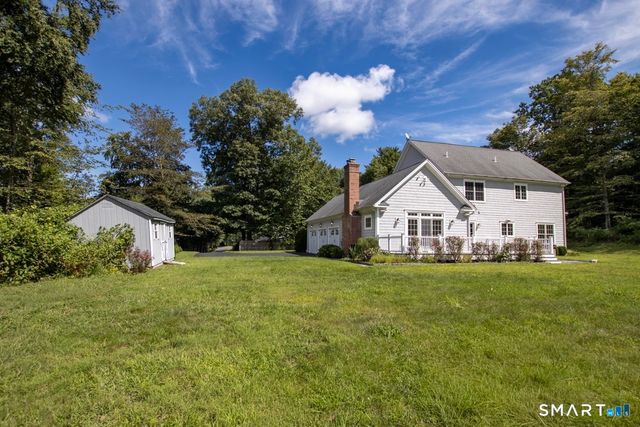 24 Plum Tree Lane, Trumbull, CT 06611