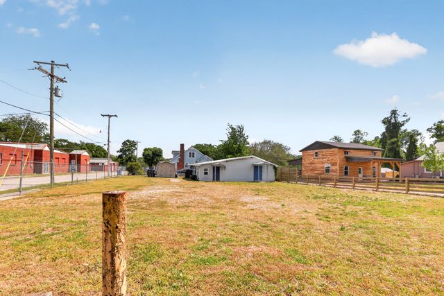 201 S Main St, Mount Pleasant, TN 38474