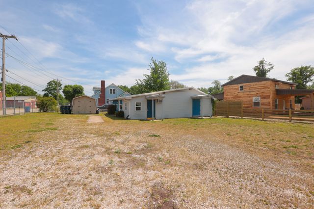 201 S Main St, Mount Pleasant, TN 38474