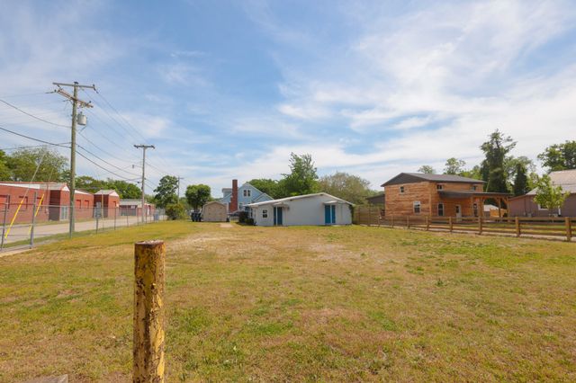 201 S Main St, Mount Pleasant, TN 38474