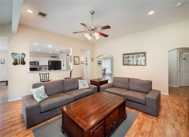 616 N Baker CIR, Leander, TX 78641