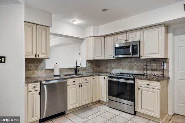 324 TUVIRA LN, Cherry Hill, NJ 08003