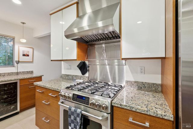 468 Mountain Ave, Sonoma, CA 95476