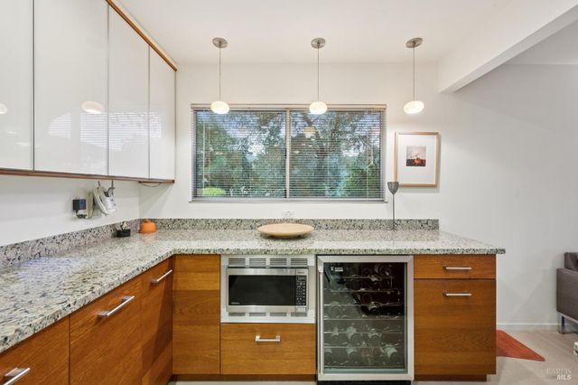 468 Mountain Ave, Sonoma, CA 95476