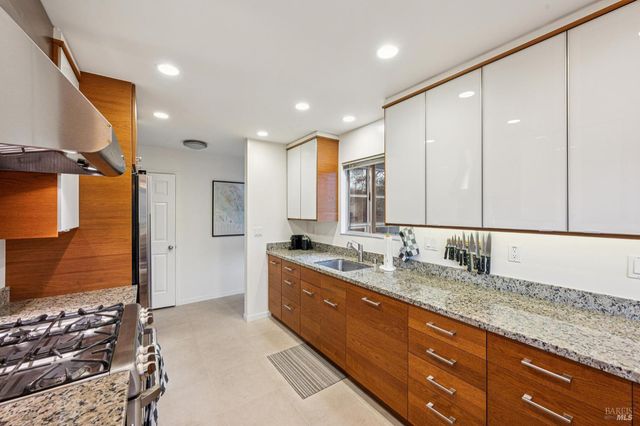 468 Mountain Ave, Sonoma, CA 95476