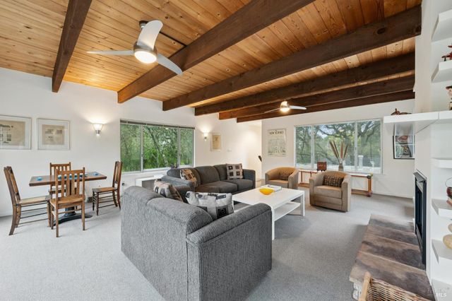 468 Mountain Ave, Sonoma, CA 95476