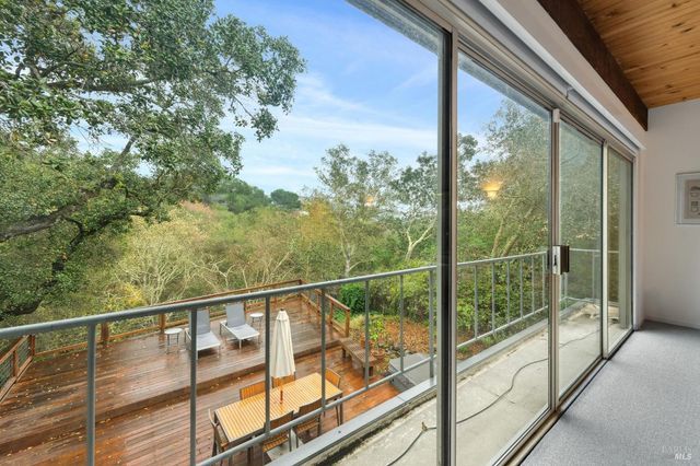 468 Mountain Ave, Sonoma, CA 95476