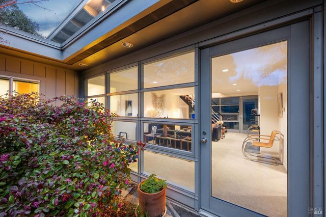 468 Mountain Ave, Sonoma, CA 95476