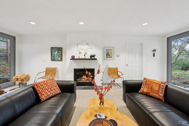 468 Mountain Ave, Sonoma, CA 95476