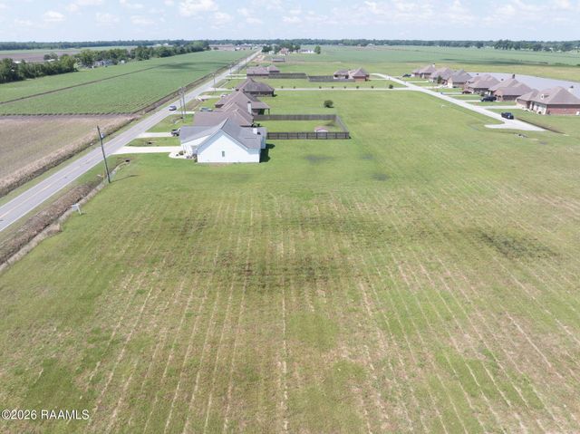 16 Delcambre Road, Breaux Bridge, LA 70517
