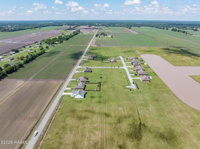 16 Delcambre Road, Breaux Bridge, LA 70517