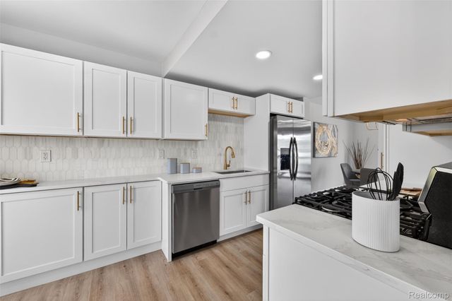22747 Cranbrooke Drive, Novi, MI 48375