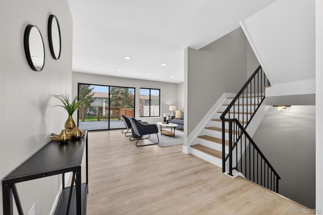 22747 Cranbrooke Drive, Novi, MI 48375