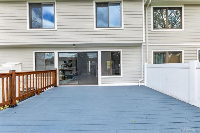 22747 Cranbrooke Drive, Novi, MI 48375